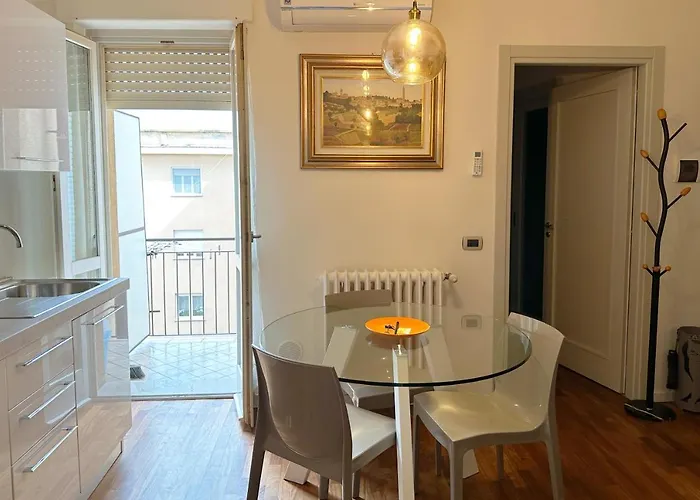 Apartamento La Casa Di Paola E Betti Alba (Piedmont)