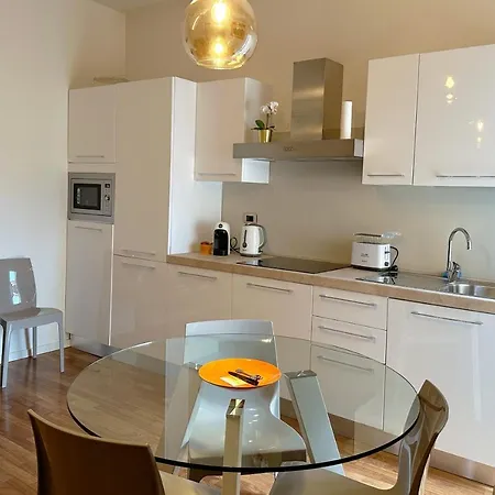 La Casa Di Paola E Betti Apartament Alba (Piedmont)